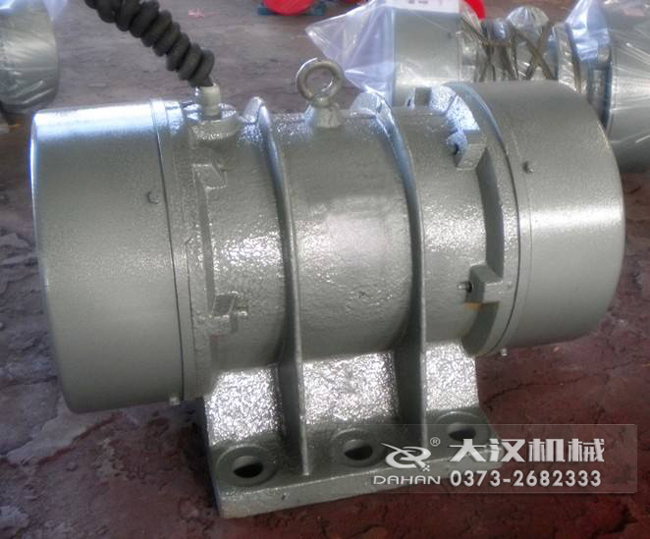 VB振動電機是靠偏心塊的振動而造成的，振動源所以偏心塊的角度和大小是比較重要的。